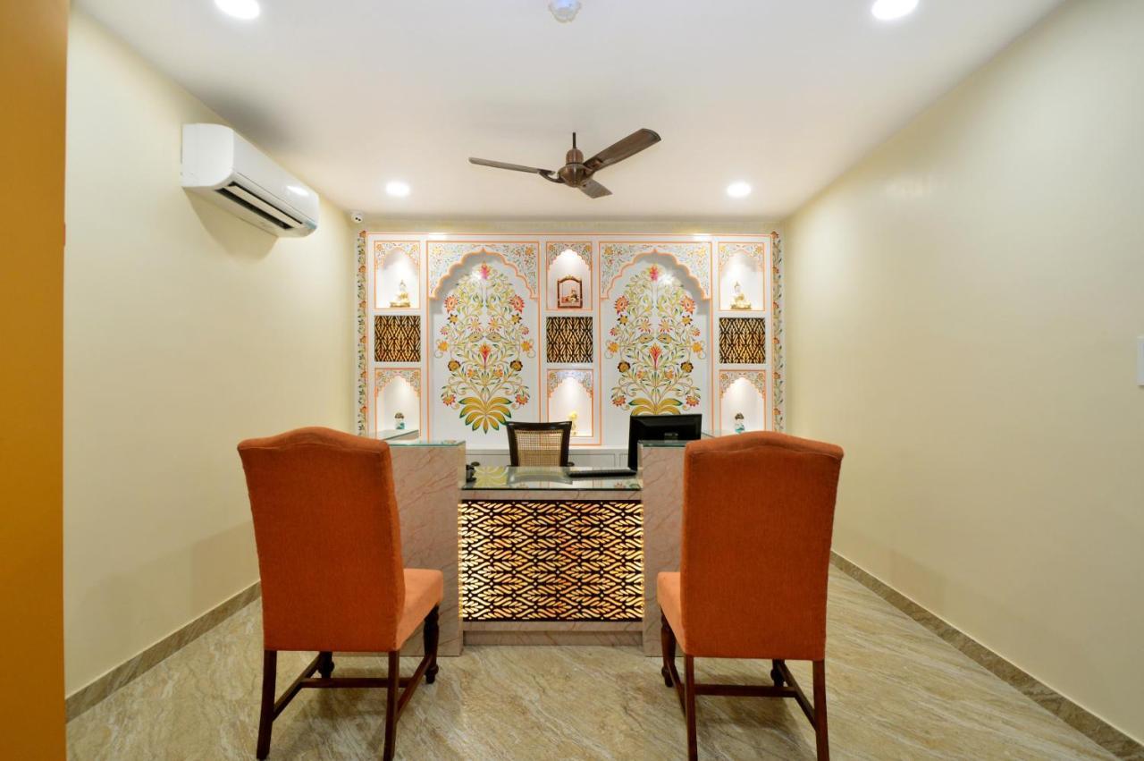Bed & Breakfast Kapish Home-all Pure Veg Jaipur