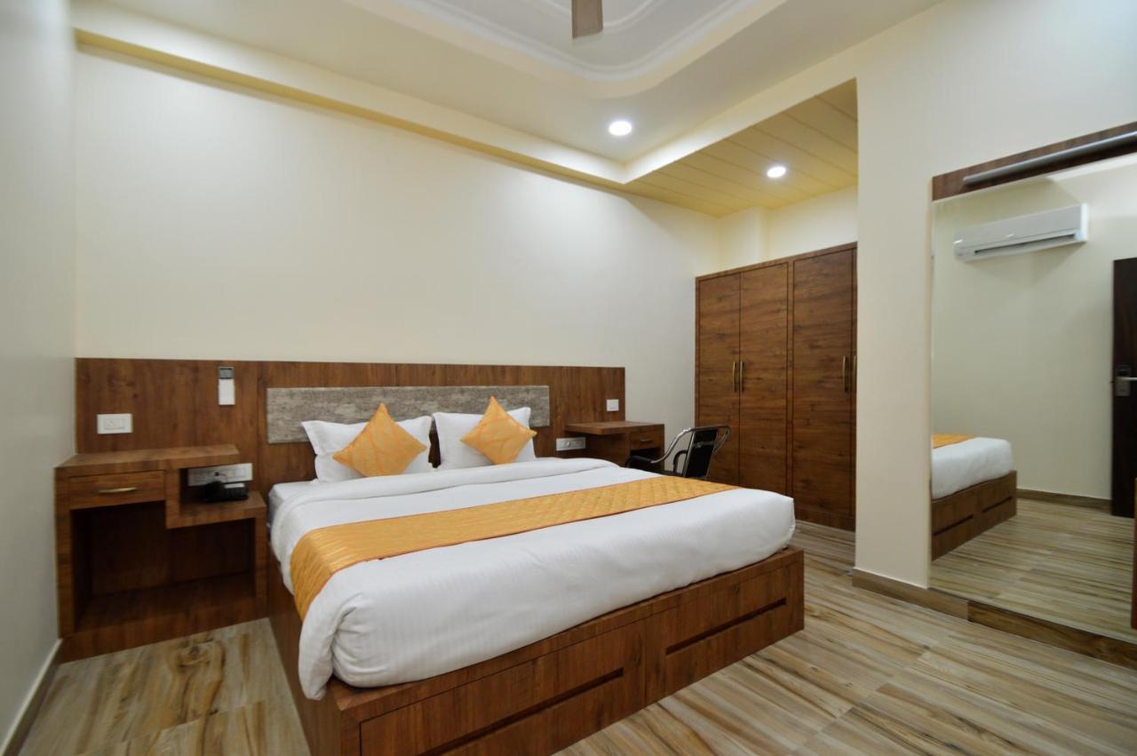 Bed & Breakfast Kapish Home-all Pure Veg