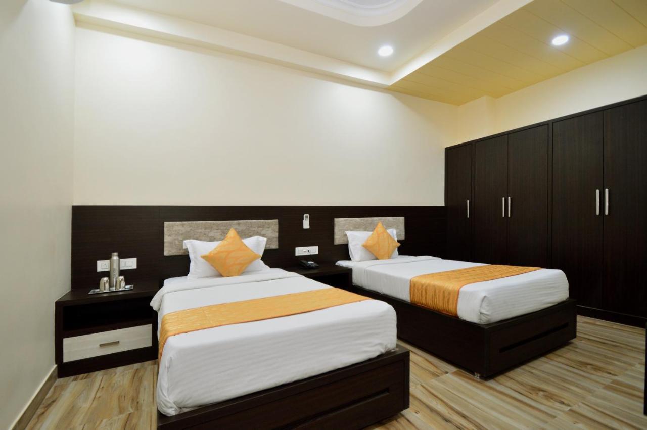 Bed & Breakfast Kapish Home-all Pure Veg Jaipur