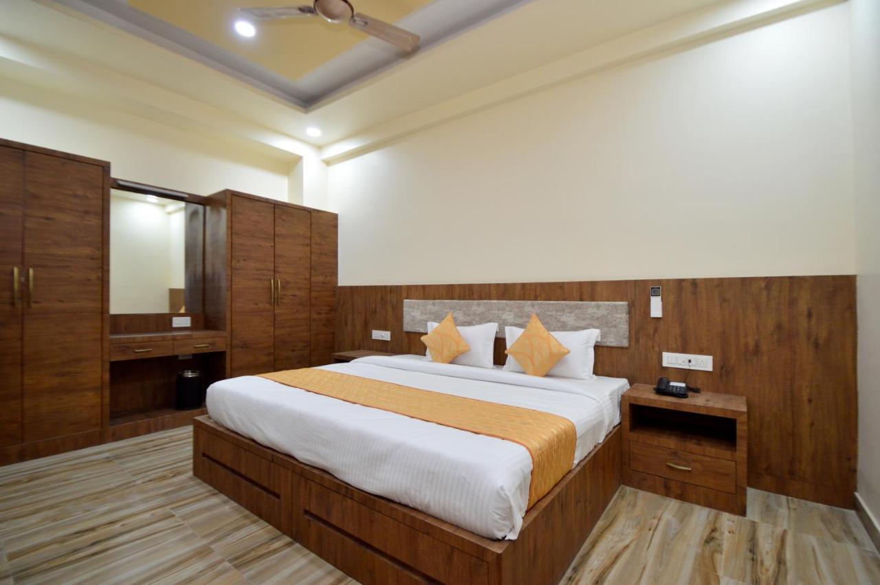 Kapish Home-all Pure Veg Bed & Breakfast