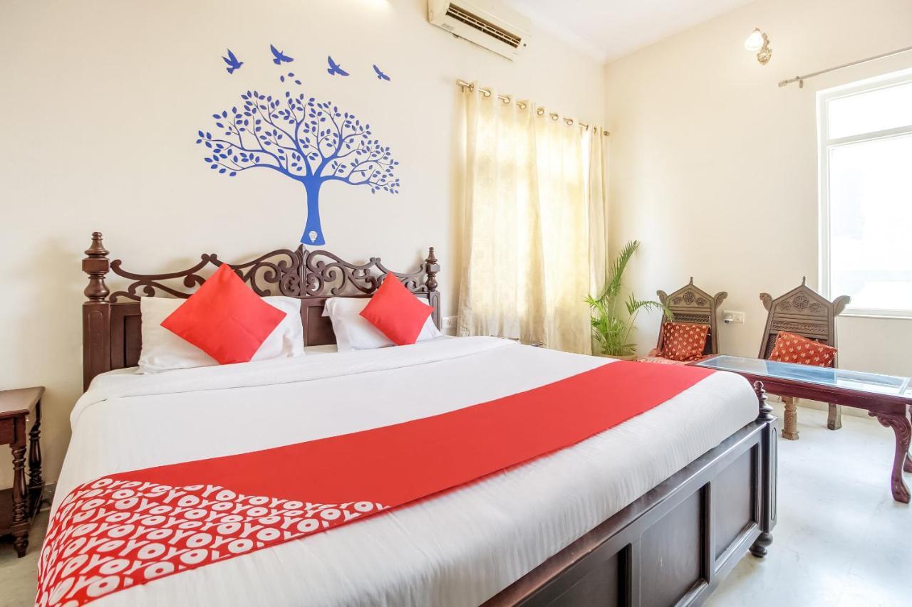 Hotel Oyo 3797 Alankrita 3*