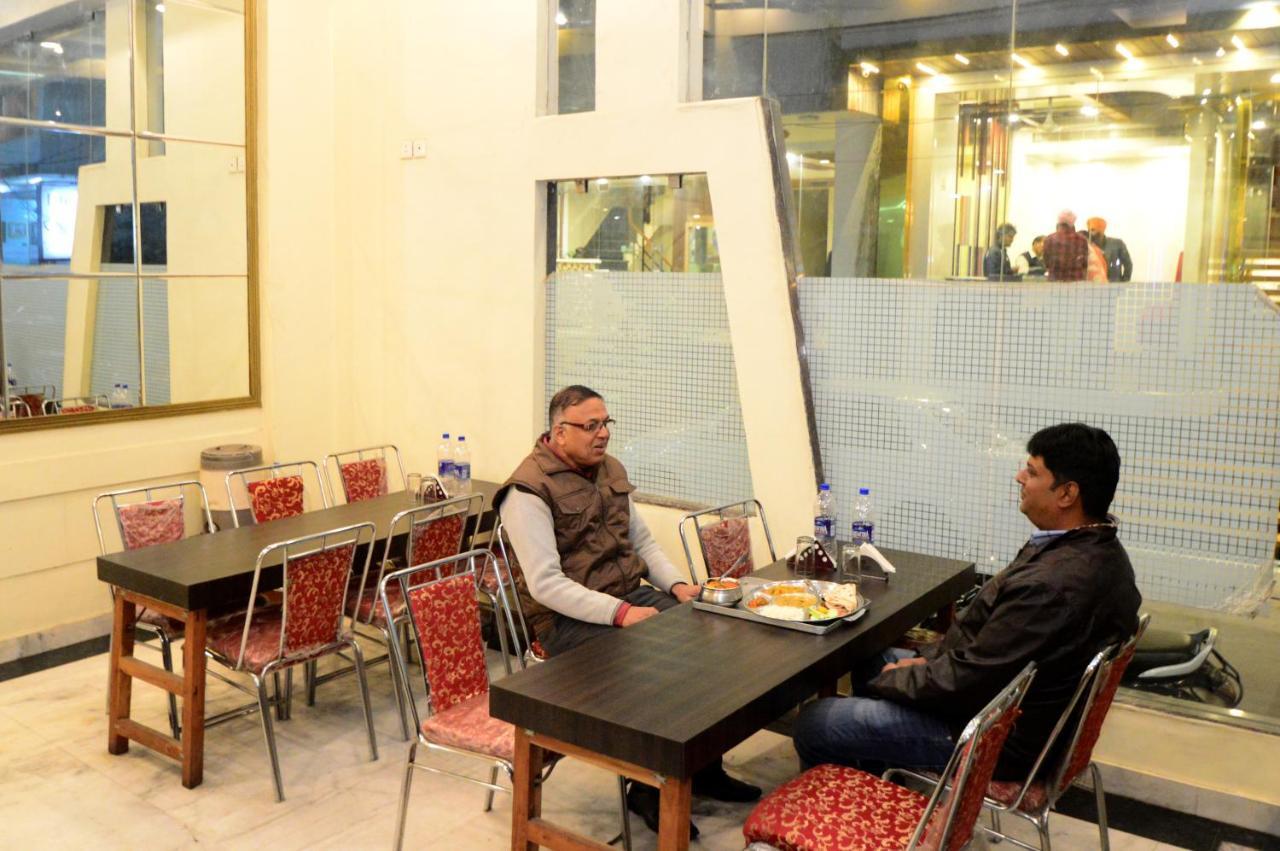 Ankur Palace 3*