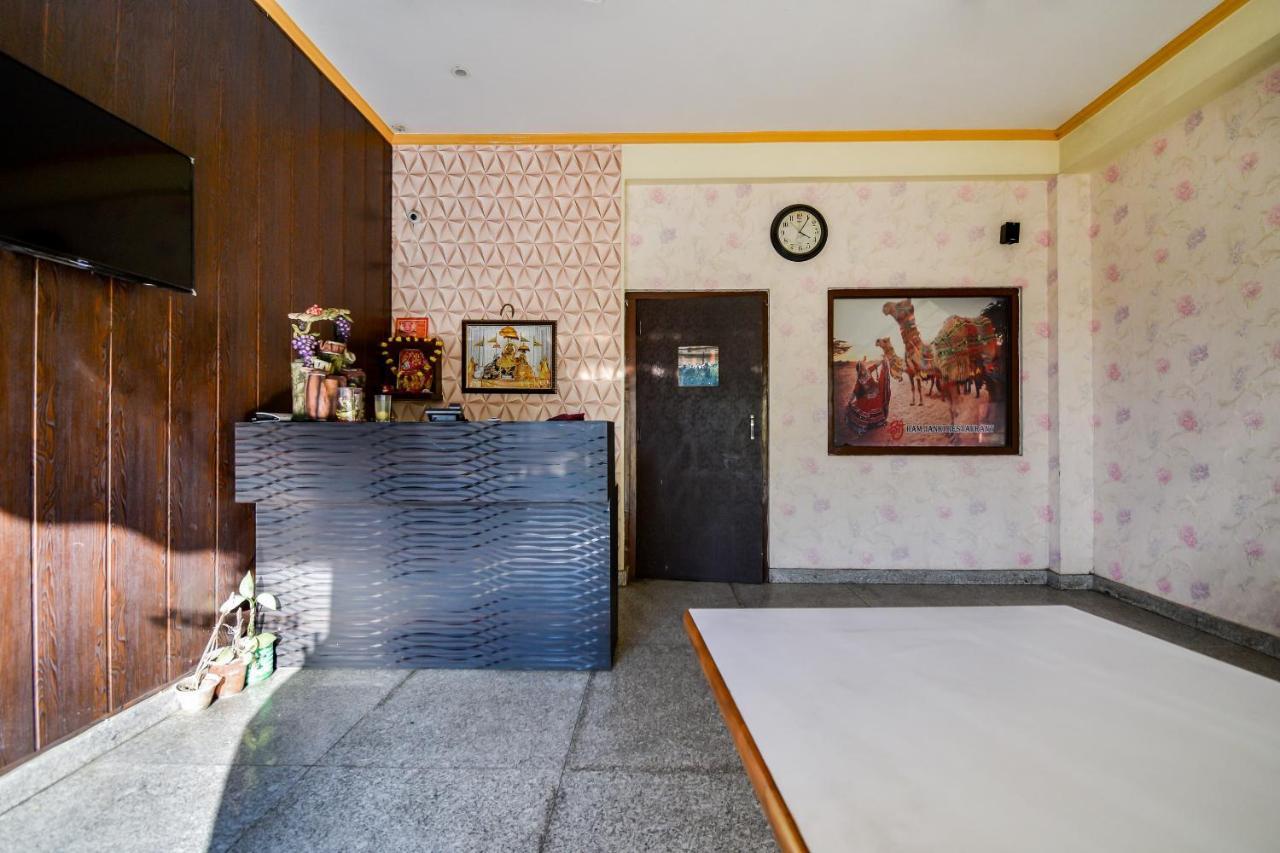 Oyo 67902 Shri Ram Janki Hotel