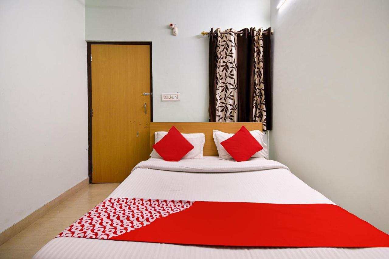 Oyo 67902 Shri Ram Janki Hotel