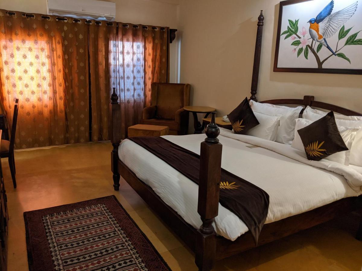 The Earth House Hotel