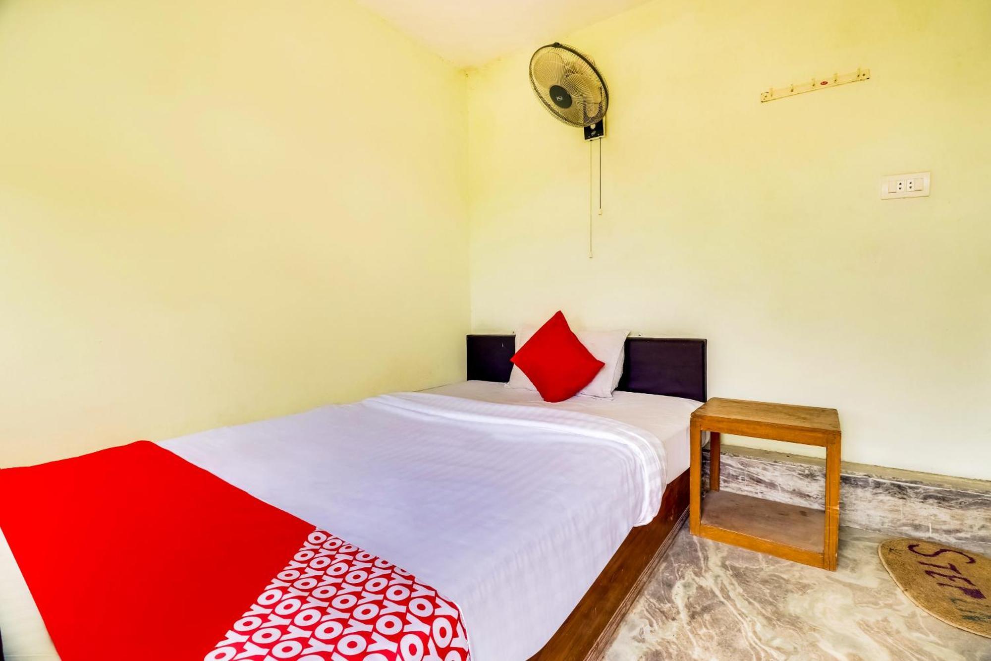 Hotel Oyo 69947 Apna Village & Restaurant 3*