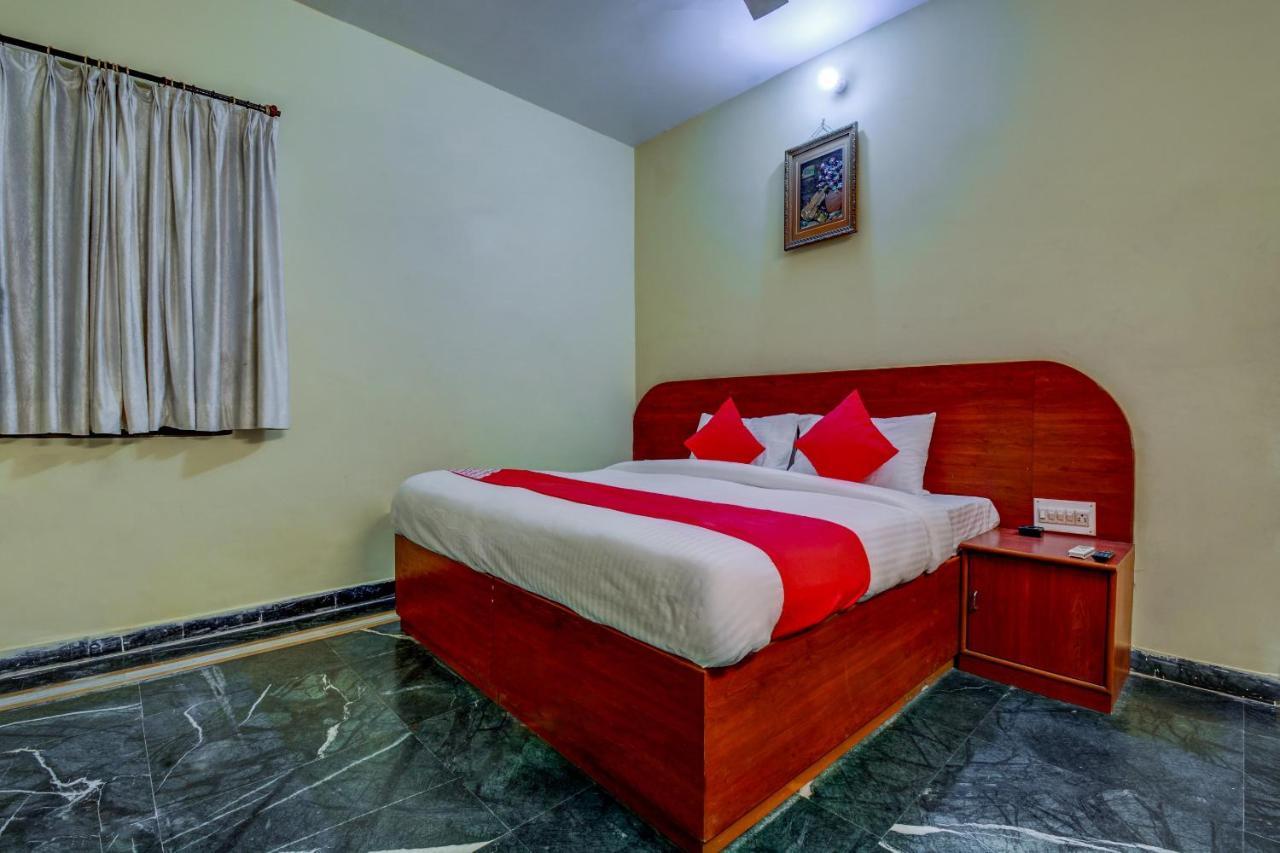 Hotel Oyo 18320 Utsav