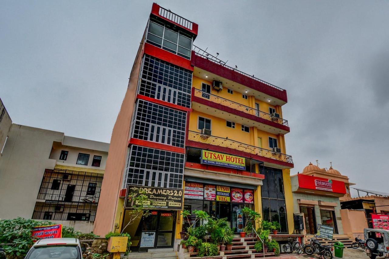 Oyo 18320 Utsav Hotel 3*