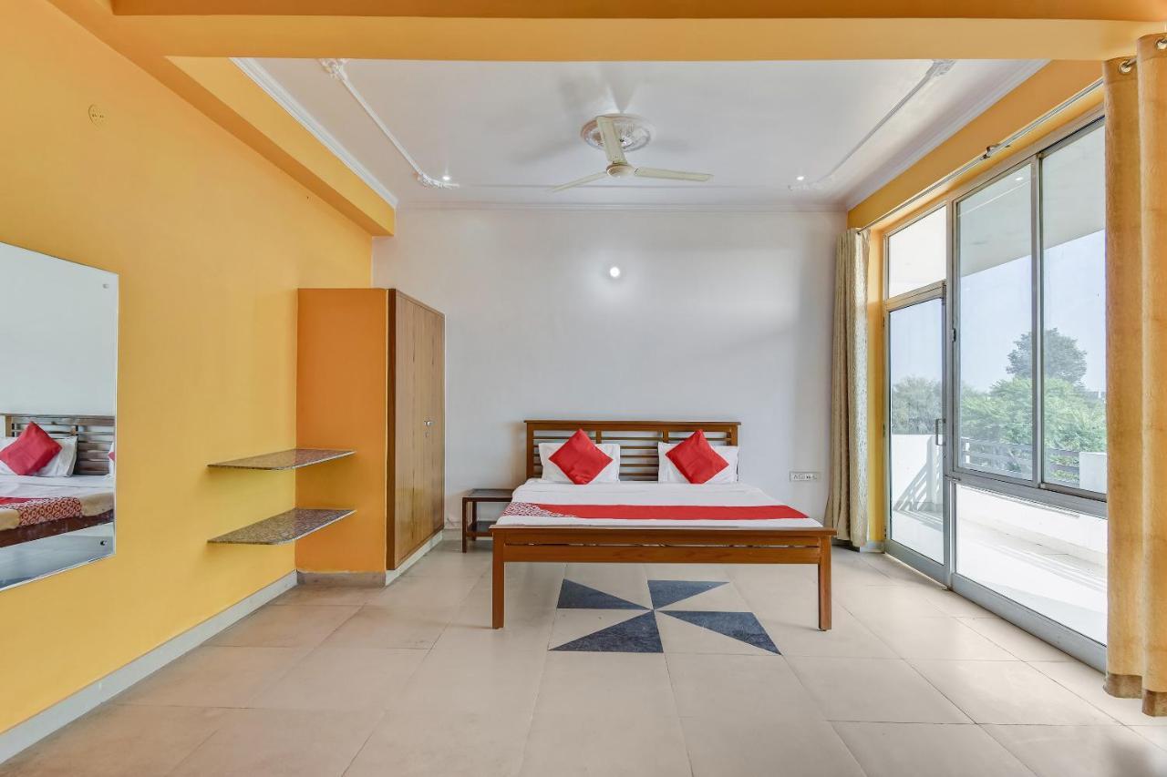 Oyo 64464 Gulmohar 3* Jaipur
