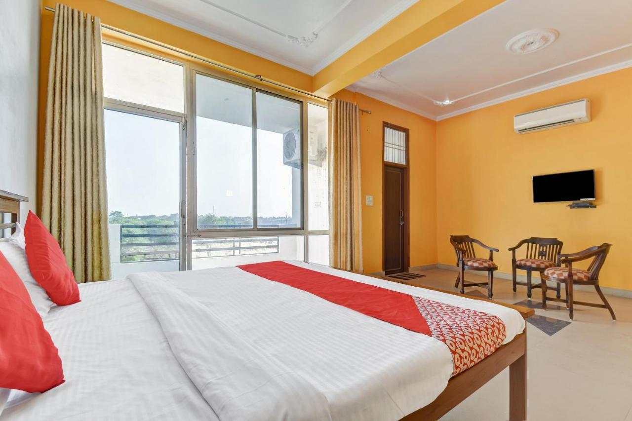 Oyo 64464 Gulmohar Jaipur