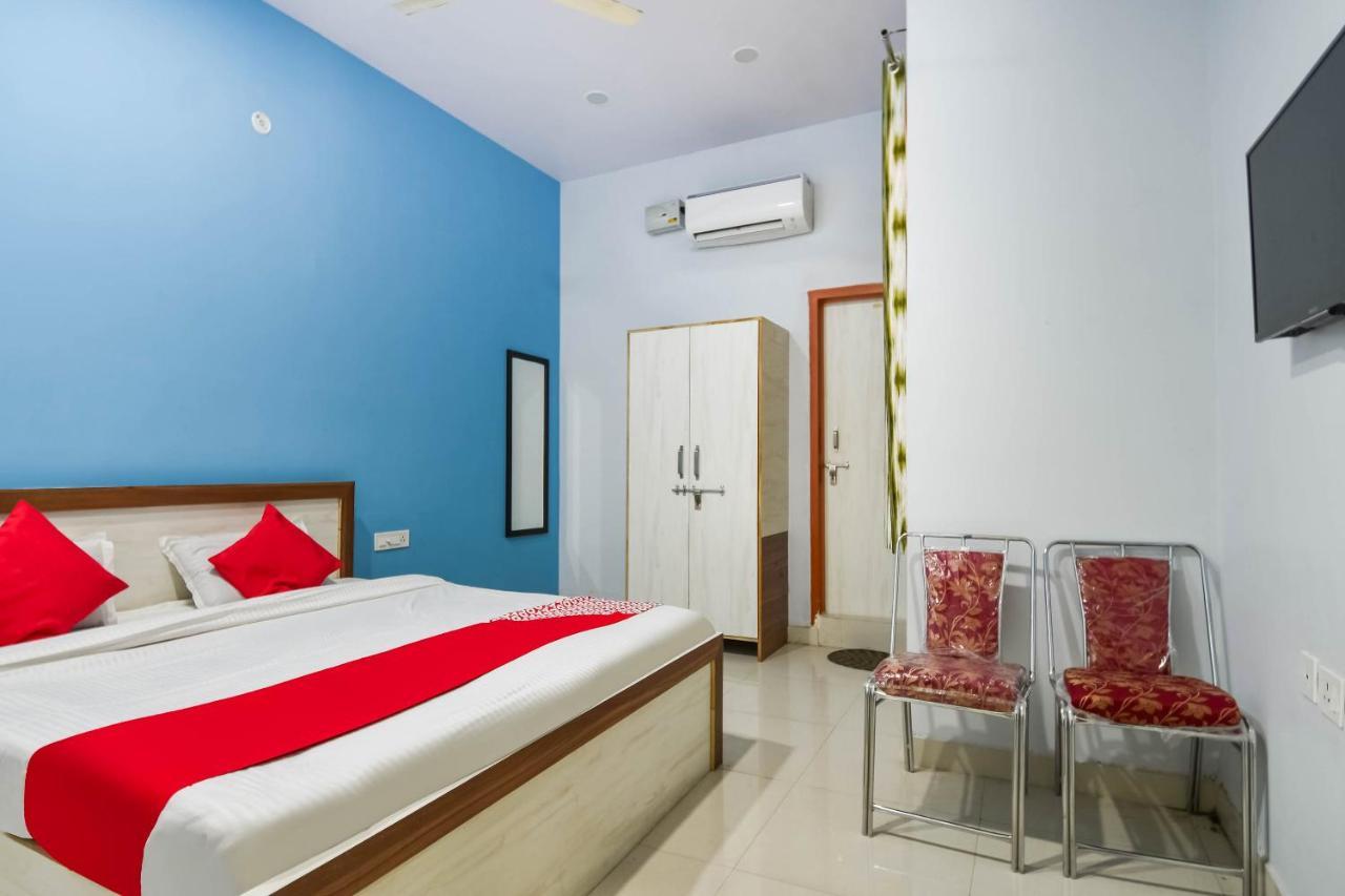 Oyo 70449 Swarn Garden Hotel