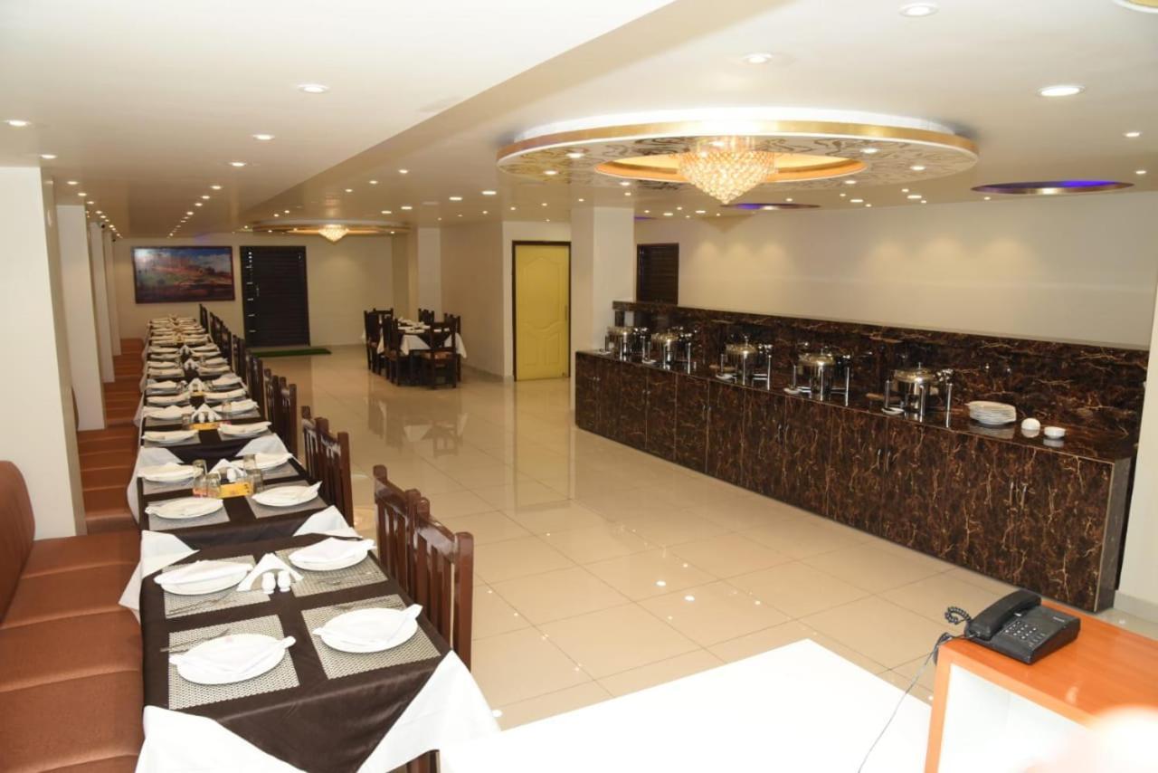 Royal Amer Hotel 3*