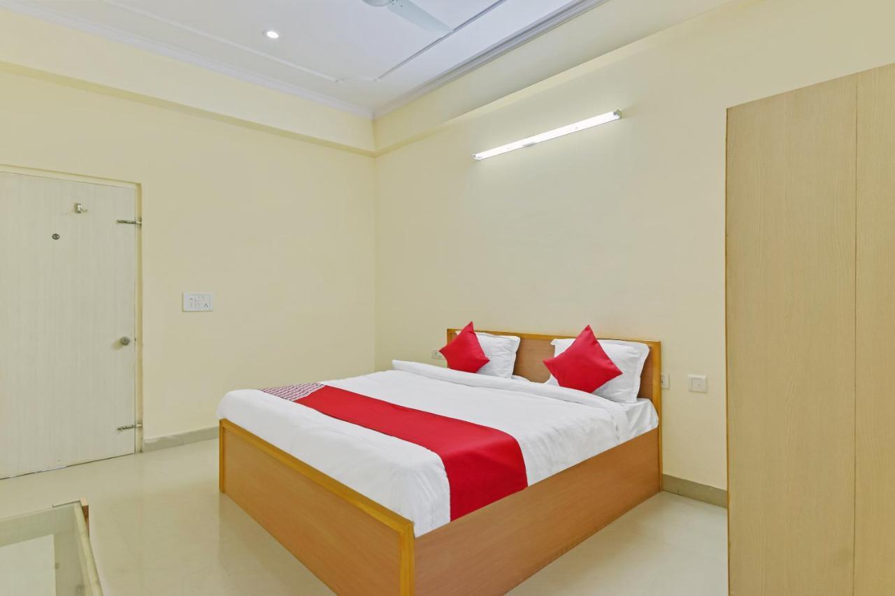 Oyo 61038 Kesar Mairrage Garden And Hotel 3*