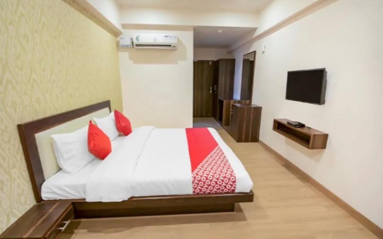 The Raj And Hotel 3*