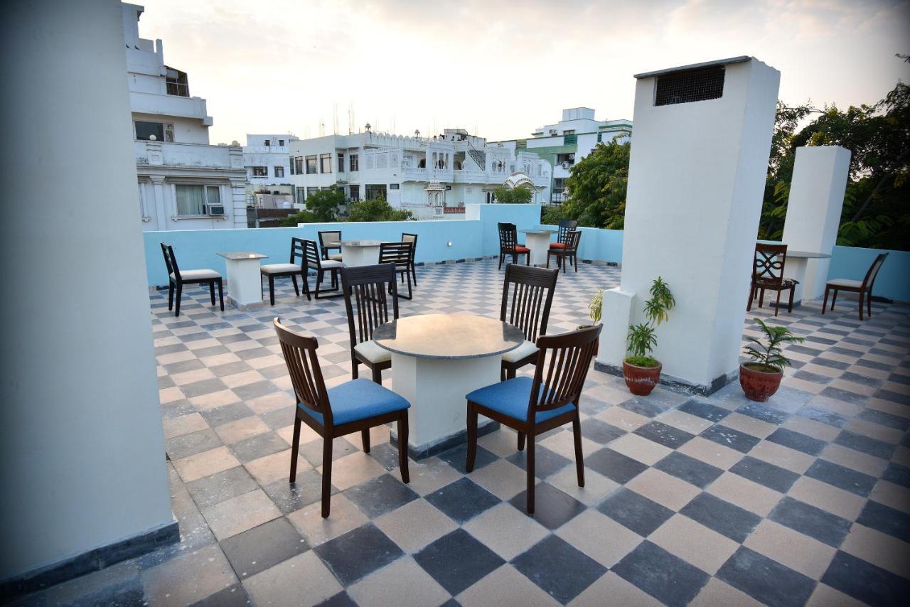 The Narayans Hotel 2*