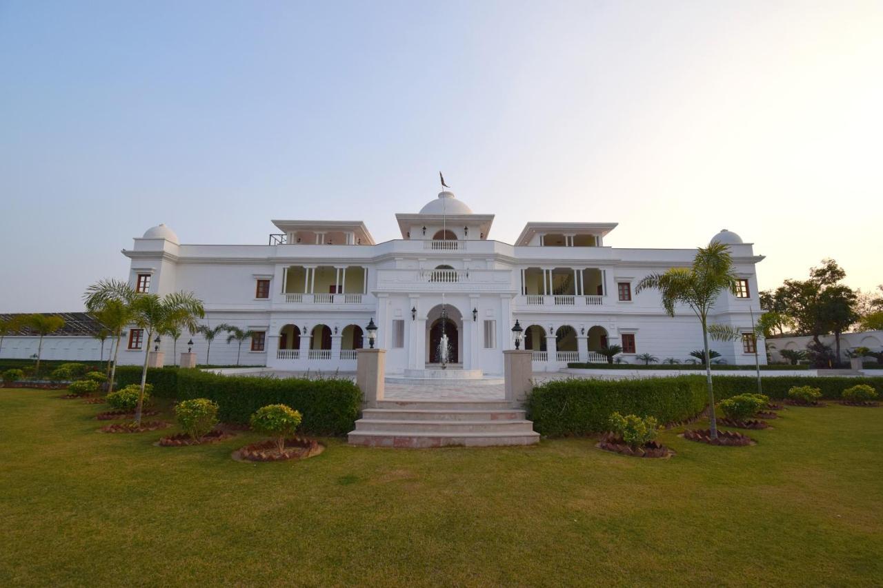 Resort Umaid Farm Resort- A Legancy Vintage In