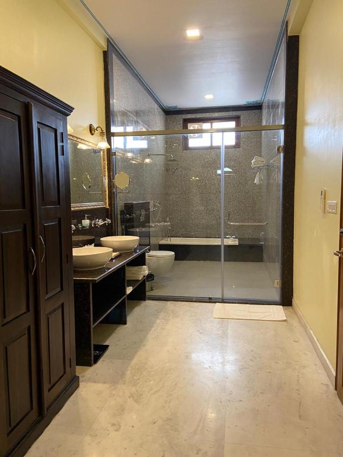 Resort Umaid Farm Resort- A Legancy Vintage In Jaipur