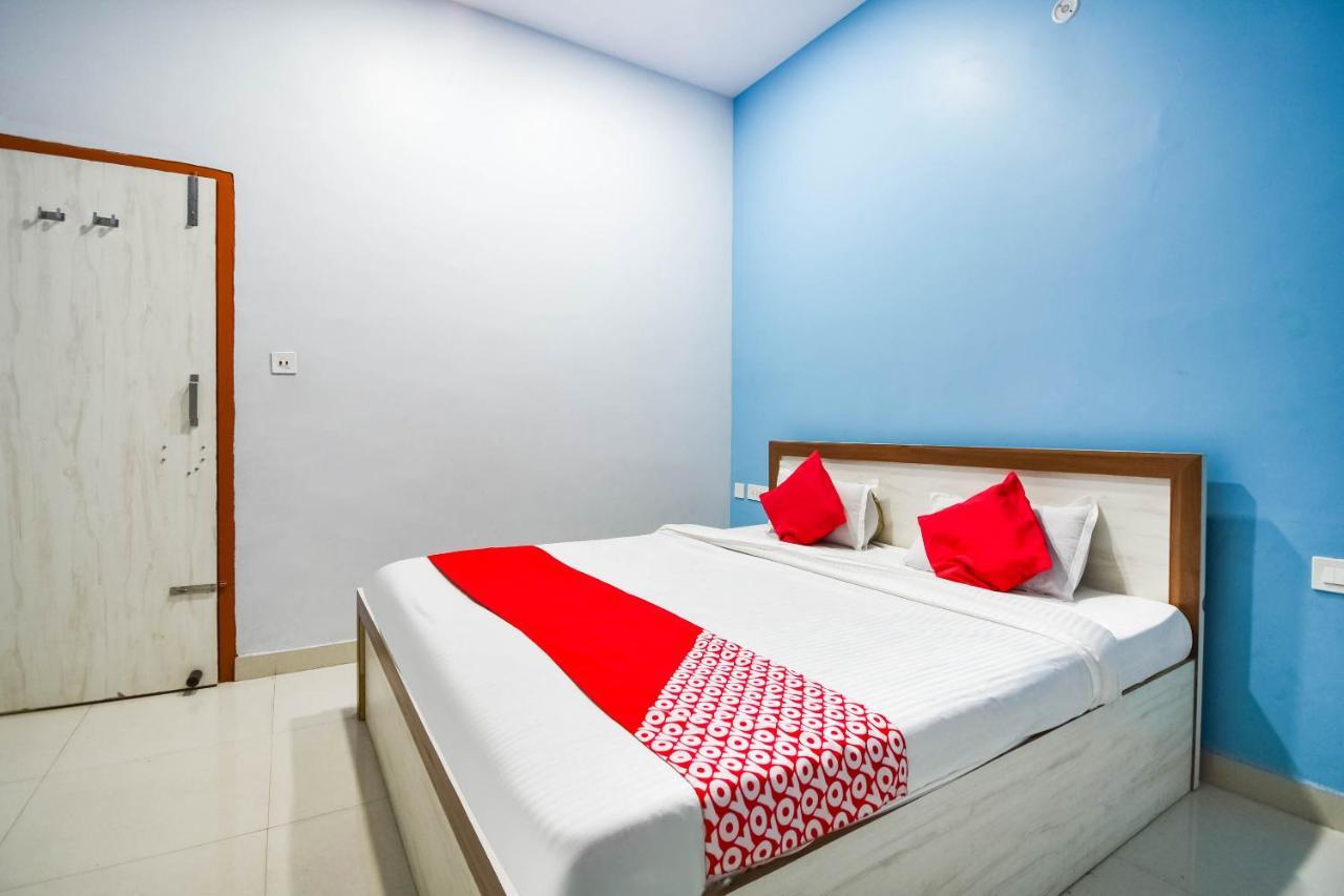 Hotel Oyo 70449 Swarn Garden 3*