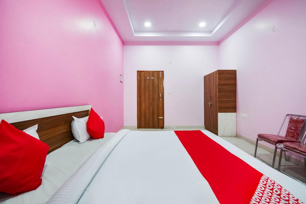 Oyo 70449 Swarn Garden 3*