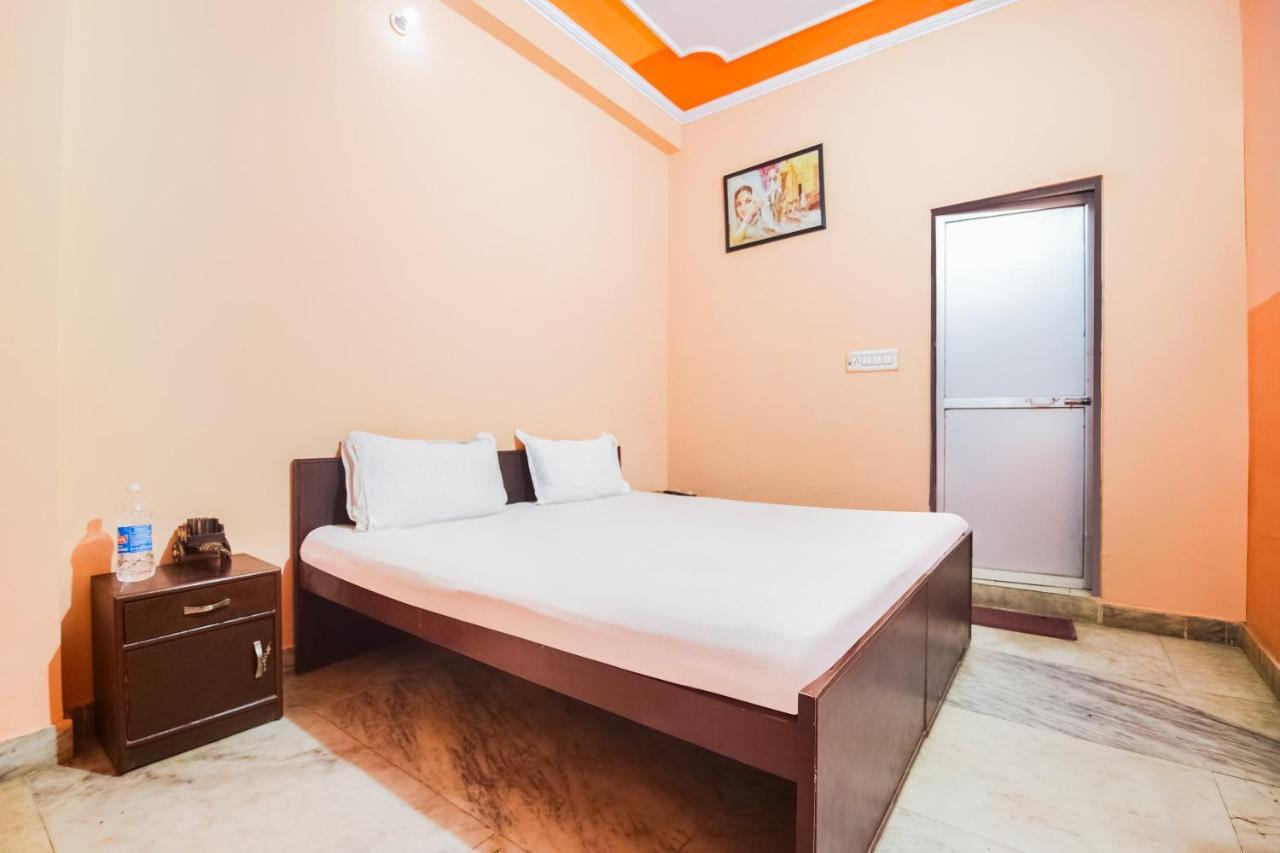 Spot On 49633 Hotel Shaurya Palace Guest House 3*