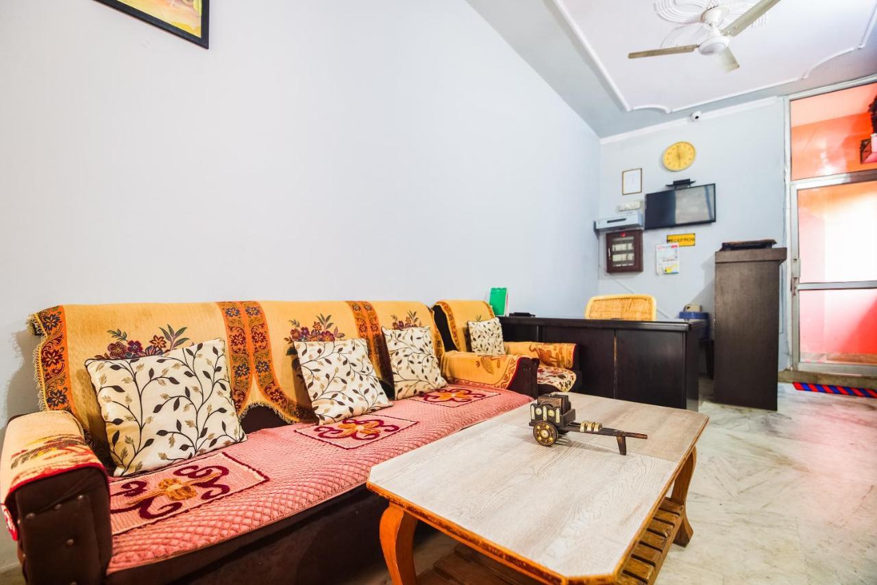 Spot On 49633 Hotel Shaurya Palace Guest House