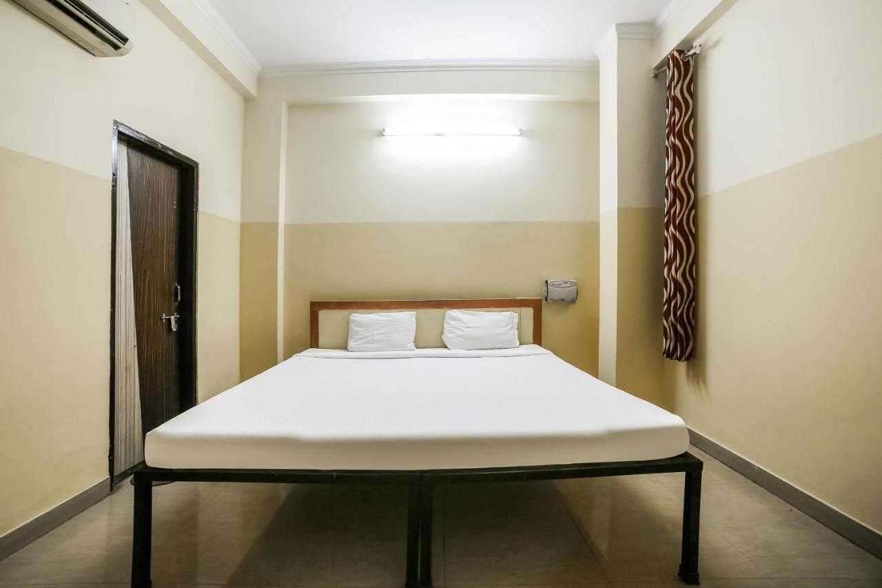 Oyo 44365 Sunshine Hotel