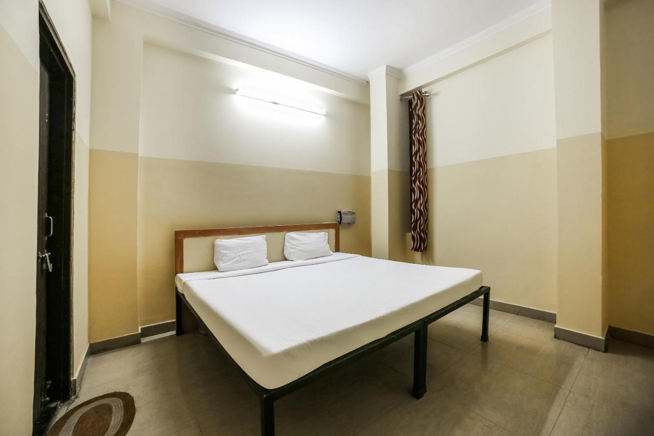 Oyo 44365 Sunshine Hotel 3*