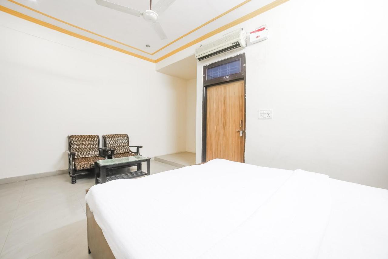 Spot On 38085 Amer Palace Jaipur