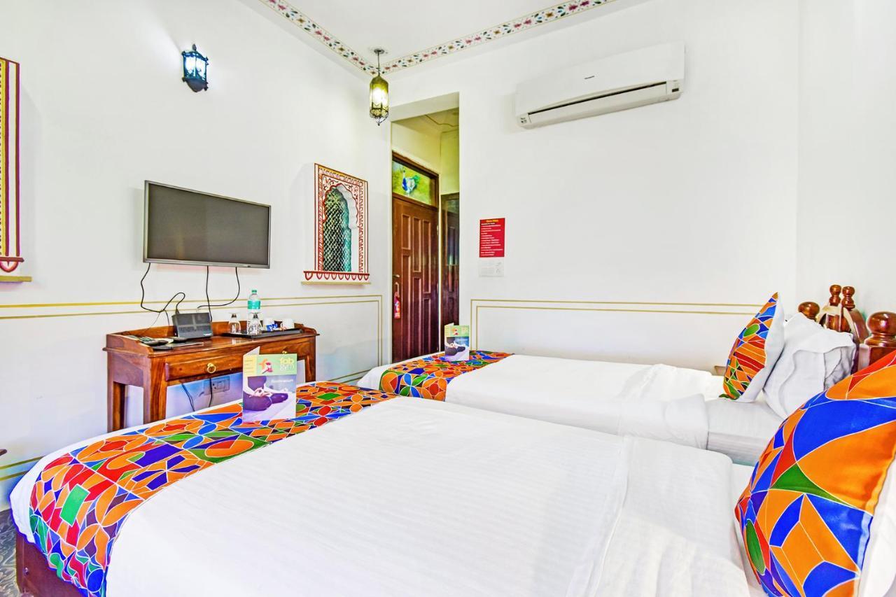 Fabhotel Shree