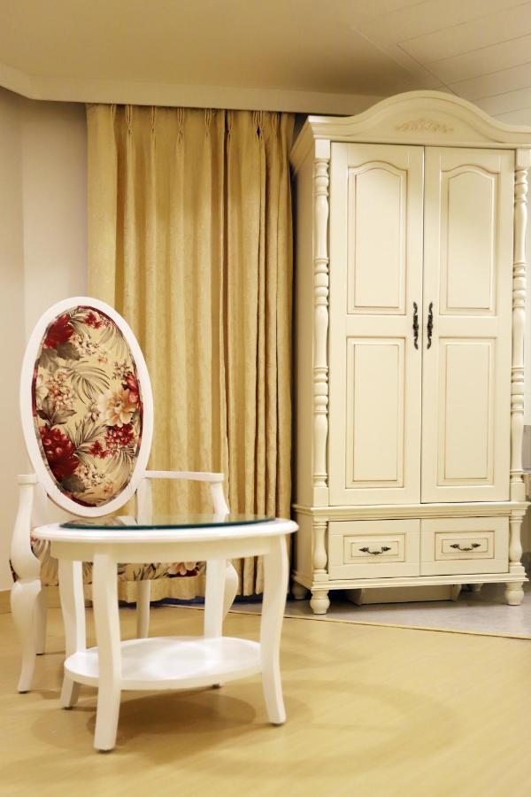 Hotel Cygnett Lite Grand,