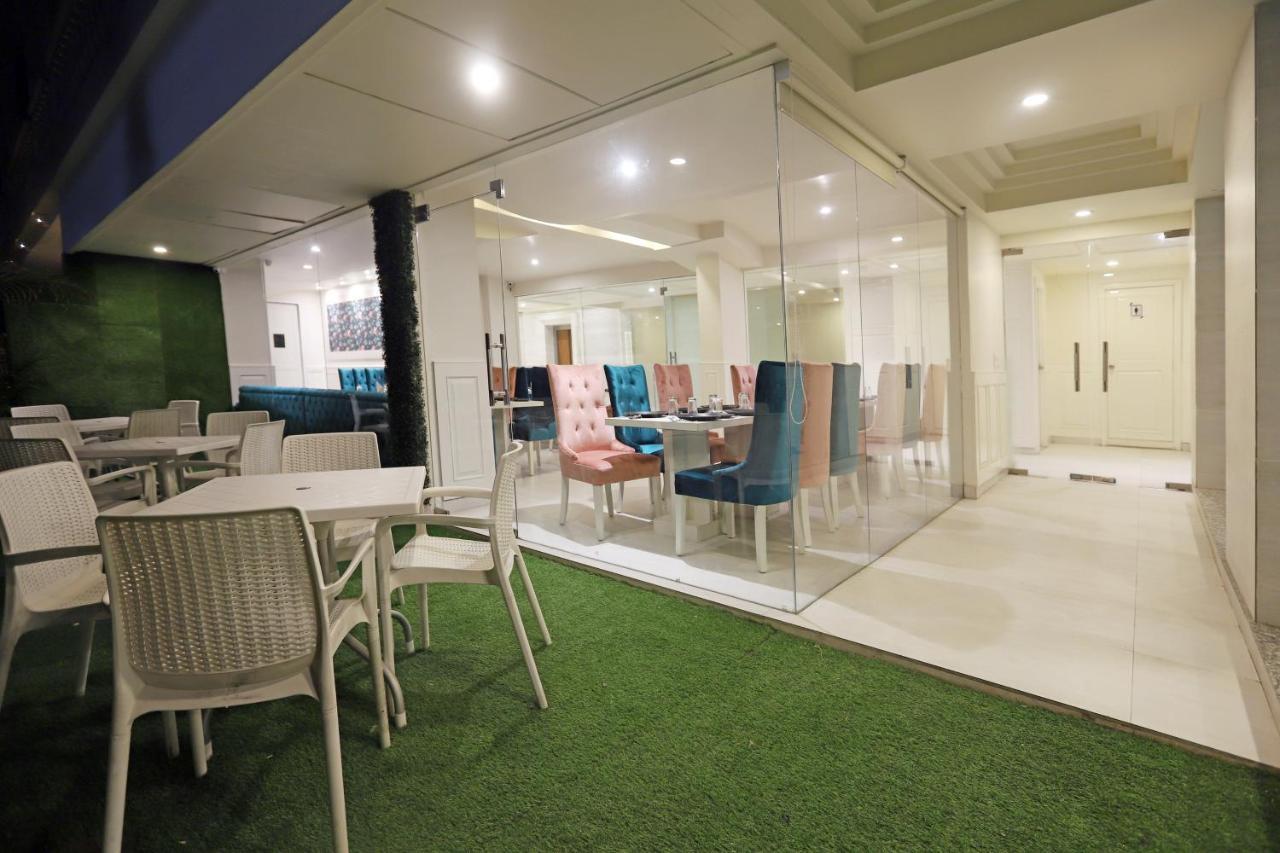 Cygnett Lite Grand, Hotel