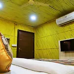 Hotel Bamboo Castle