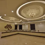 Hotel Grand Safari
