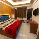 Karni Villa Lovely 2 Bhk Appt And Terrace