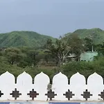 Karni Villa Lovely 2 Bhk Appt And Terrace