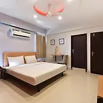Fabhotel Rushank Palace