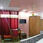 Airport Sky Inn Homestay