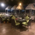 Hotel Ratangarh Palace