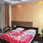 Hotel Aashish