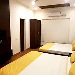 Hotel Vasudha Palace