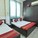 Hotel Raya Inn