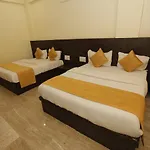 Hotel Raas Palace
