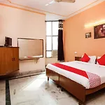 Hotel Apoorva Dlx