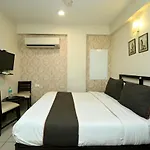 Hotel Singh Palace