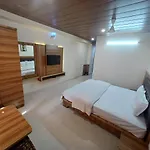 Hotel Star Inn