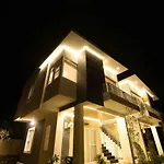 Natural Pearl Farmhouse