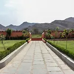 Oyo Srk Hotel & Resort