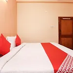 Oyo Hotel Apoorva Deluxe
