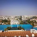 The Grand Studio And Suites