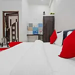 Hotel O Khasa Residency